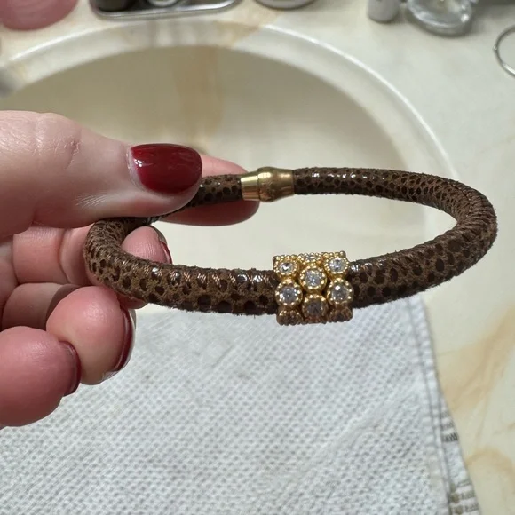 Unique bracelet - Picture 2 of 3